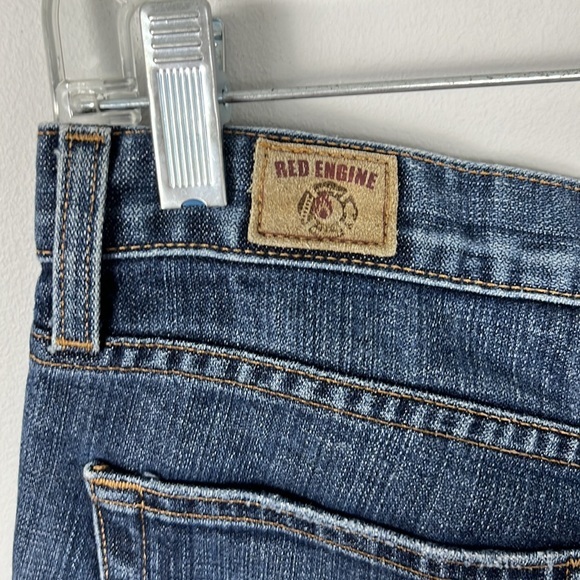 Red Engine 28 - Picture 6 of 7